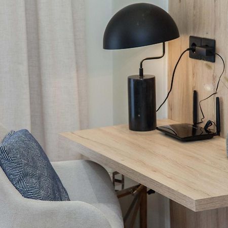 Acropolis View Modern Deluxe Suite With Balcony 아테네 외부 사진