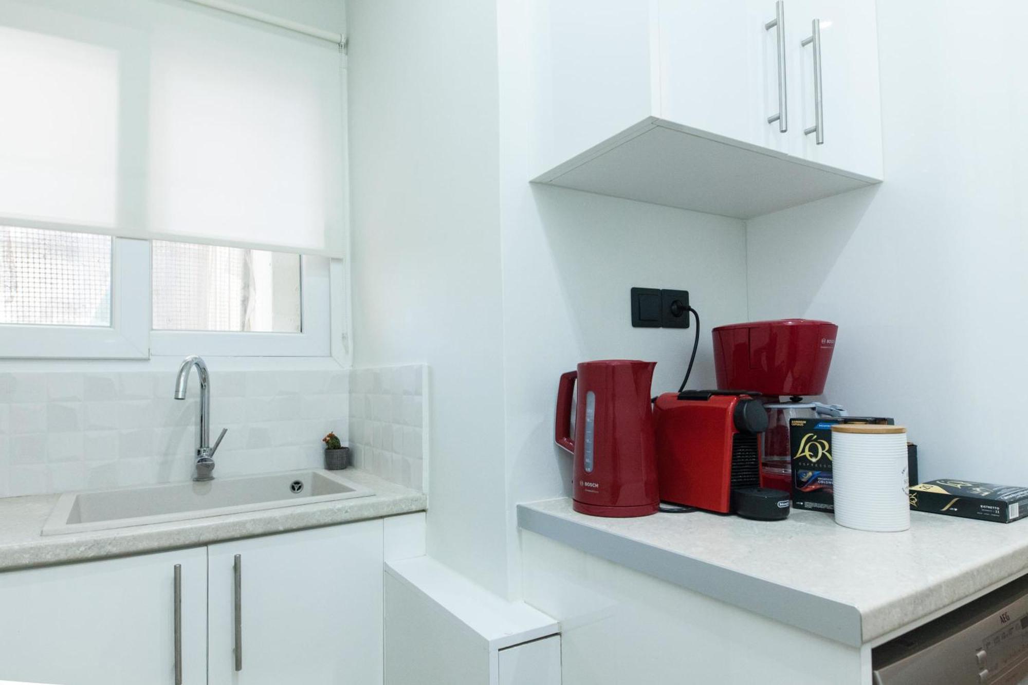 Acropolis View Modern Deluxe Suite With Balcony 아테네 외부 사진