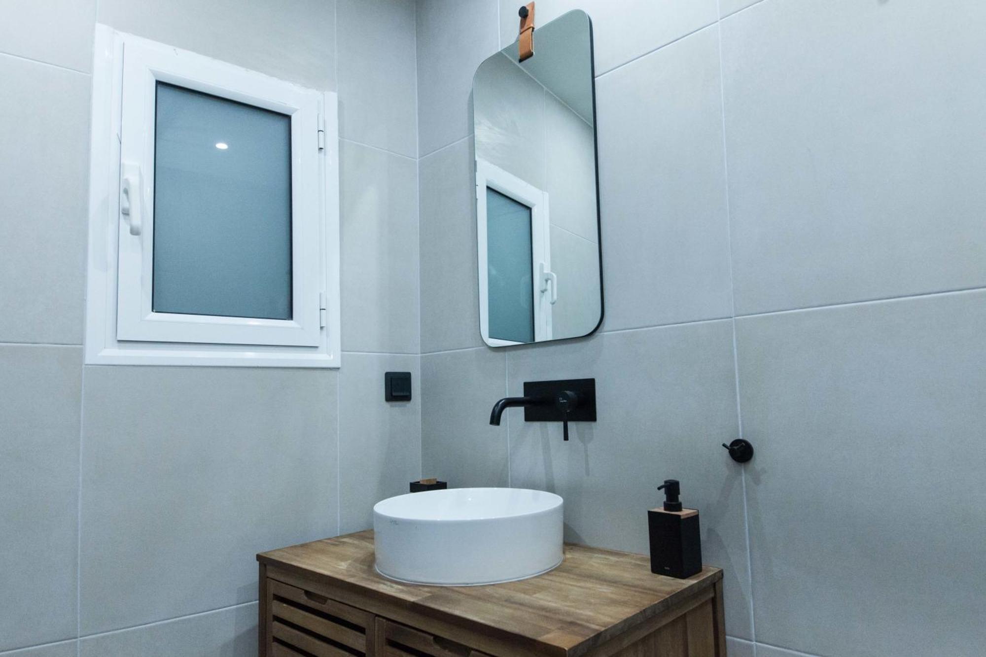 Acropolis View Modern Deluxe Suite With Balcony 아테네 외부 사진