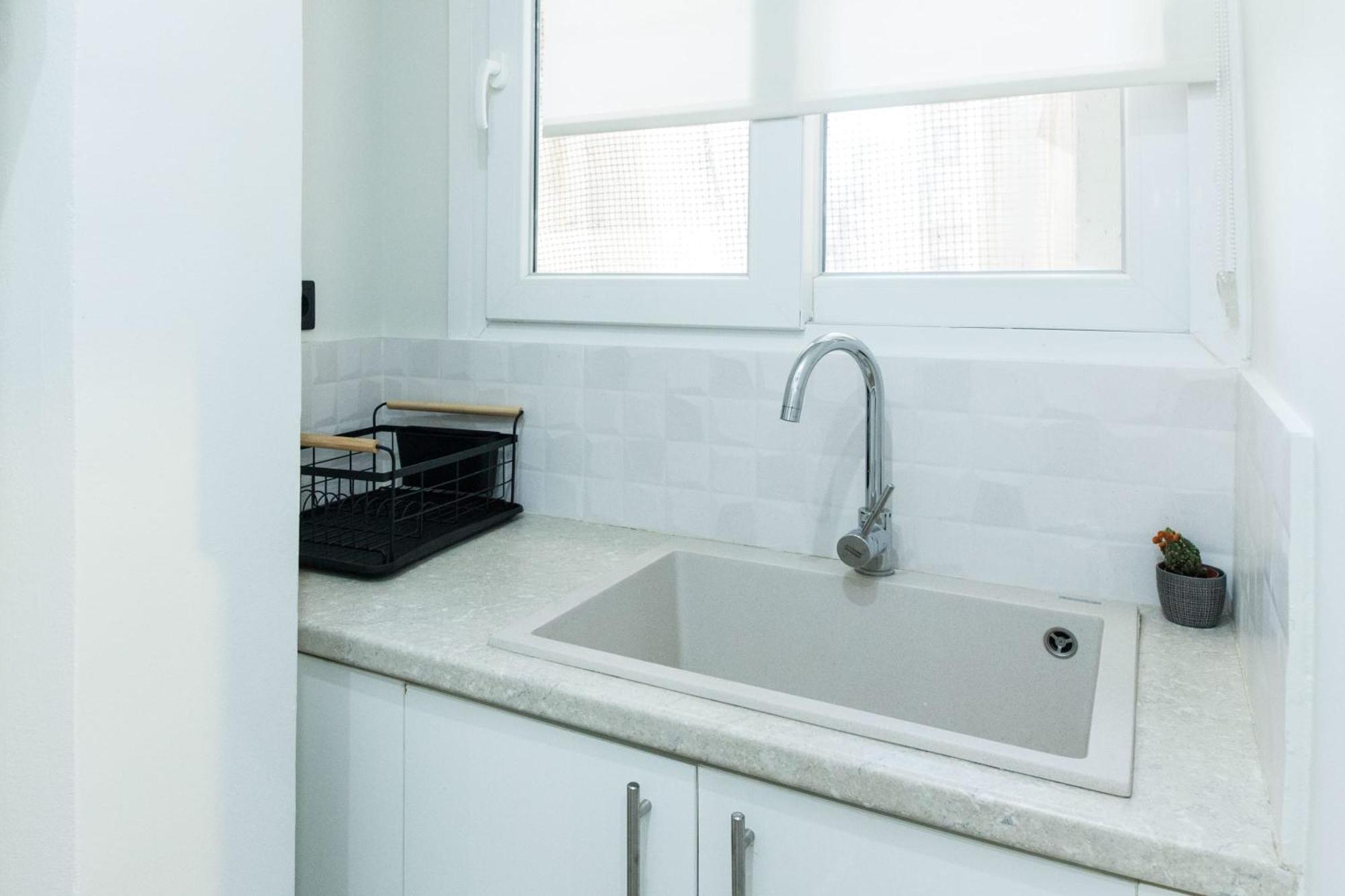 Acropolis View Modern Deluxe Suite With Balcony 아테네 외부 사진