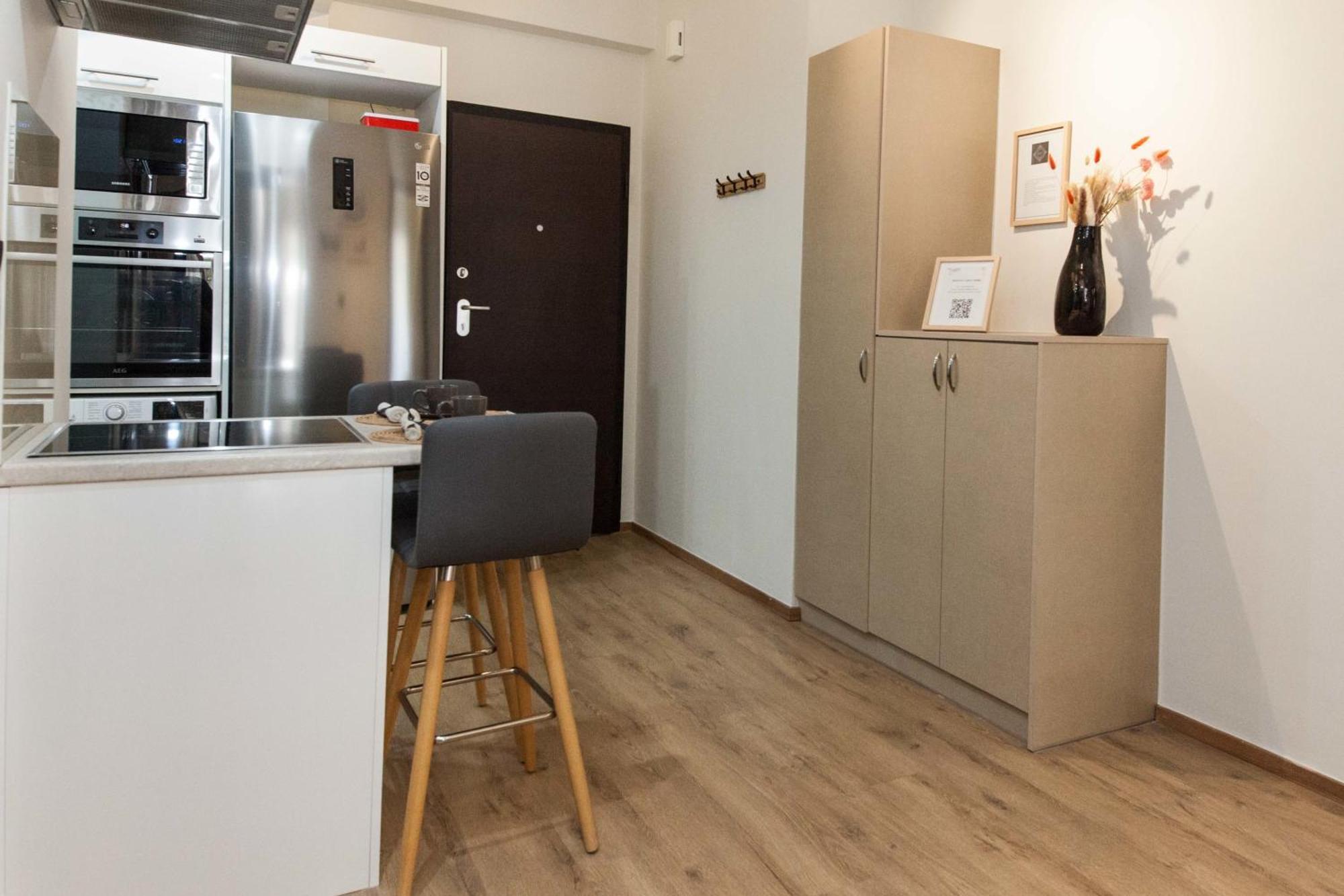 Acropolis View Modern Deluxe Suite With Balcony 아테네 외부 사진