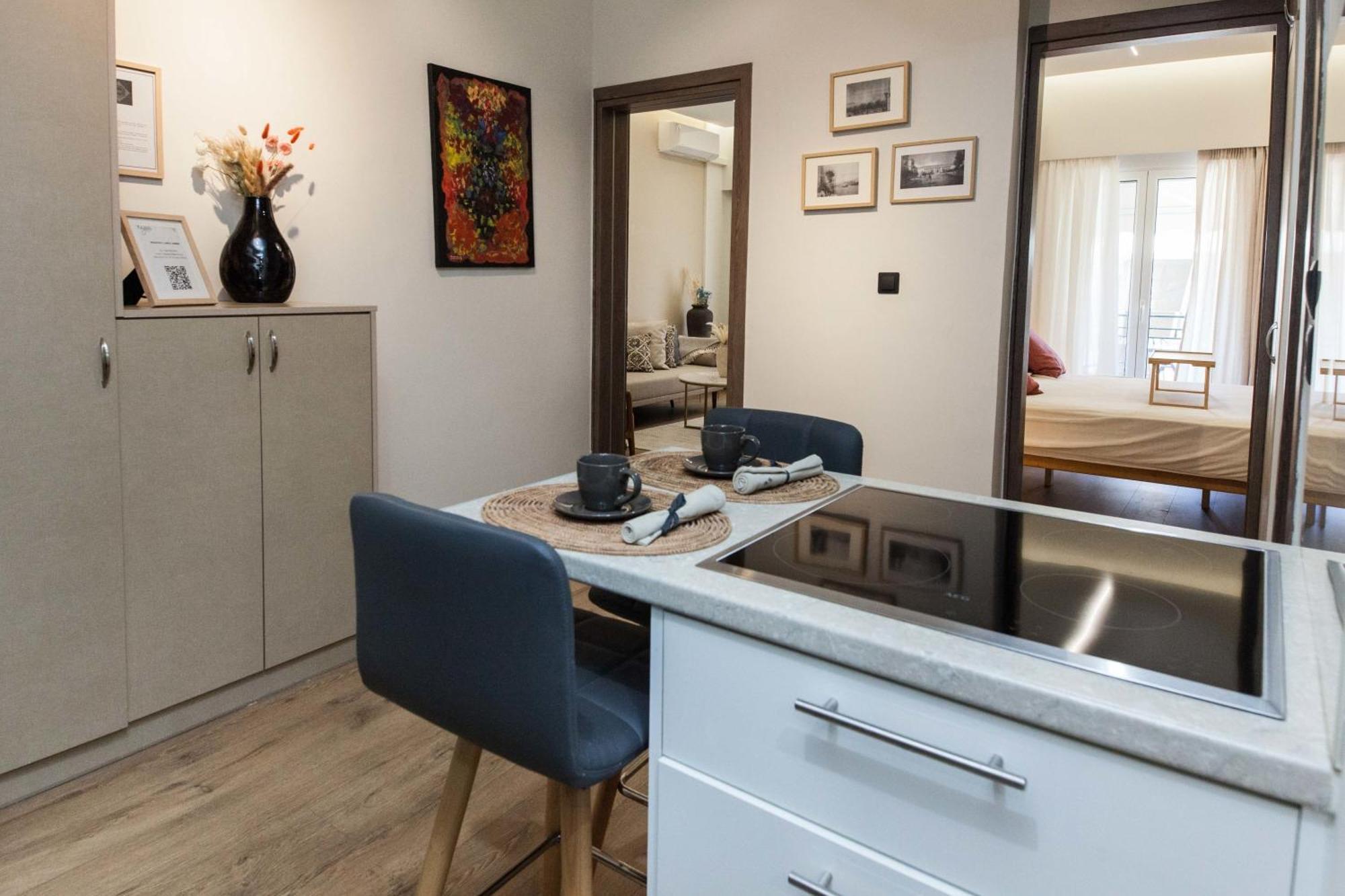 Acropolis View Modern Deluxe Suite With Balcony 아테네 외부 사진