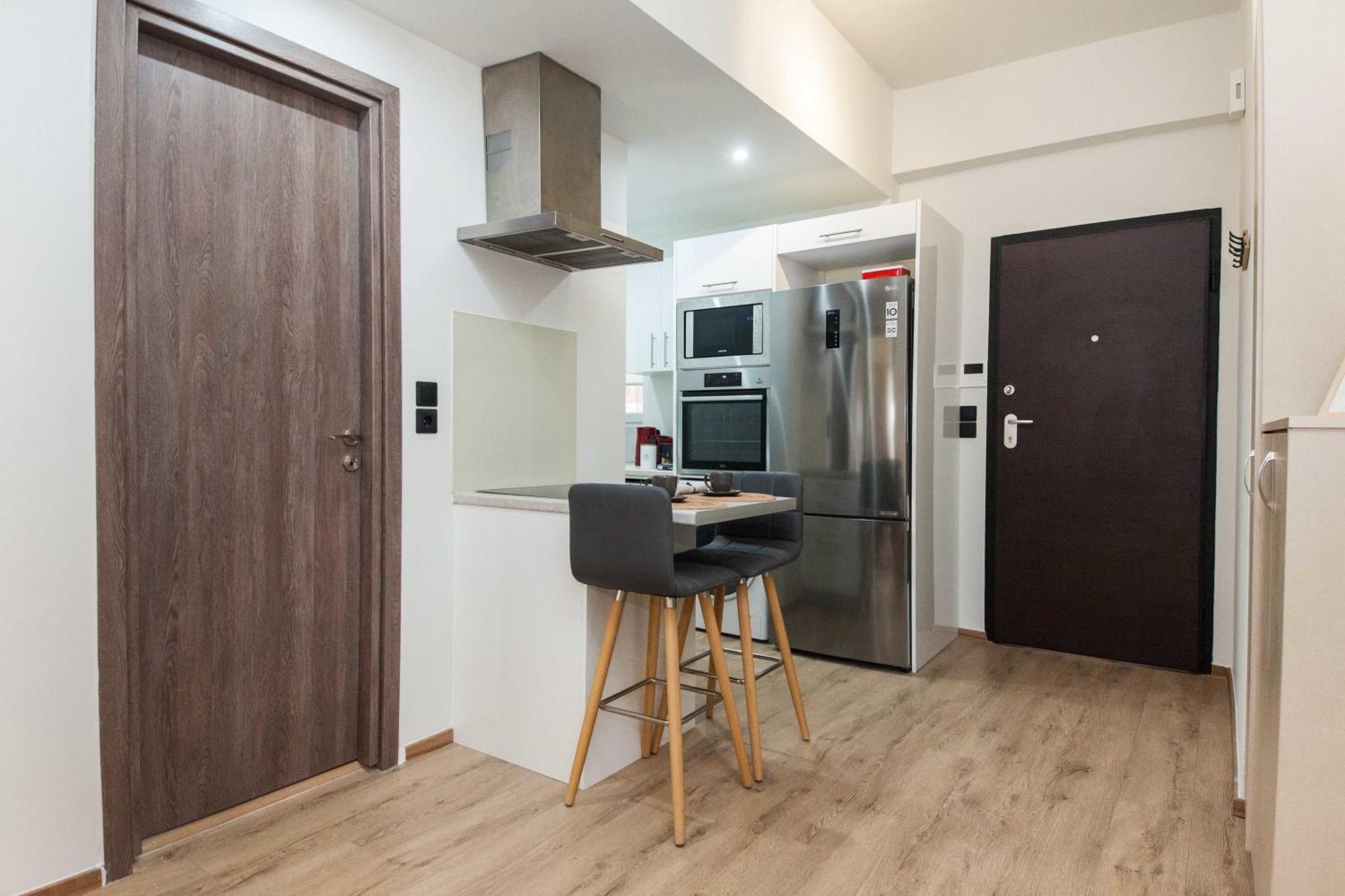 Acropolis View Modern Deluxe Suite With Balcony 아테네 외부 사진